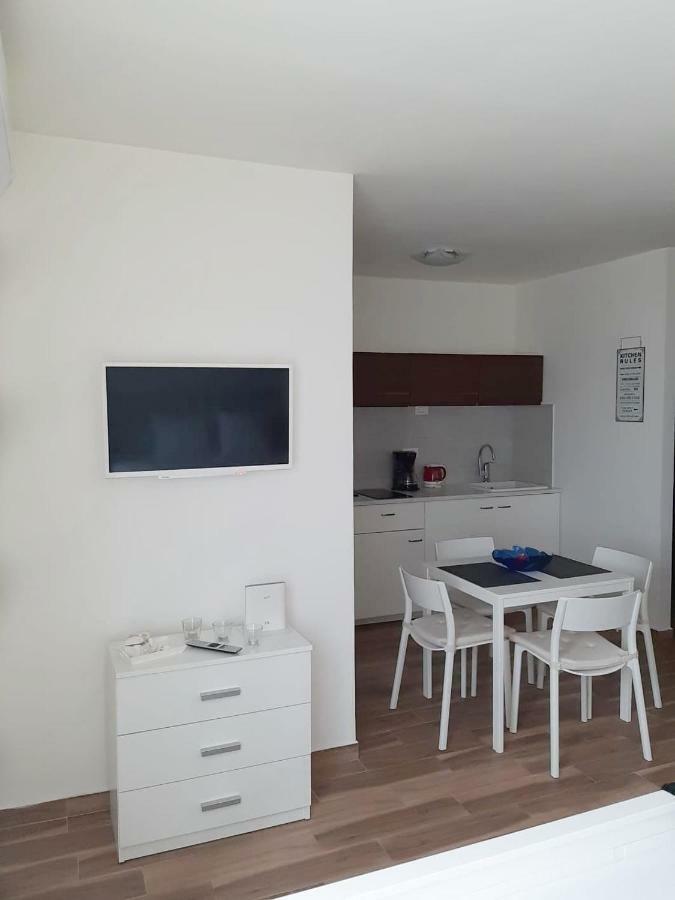 Apartment Mony Rovinj Exterior photo